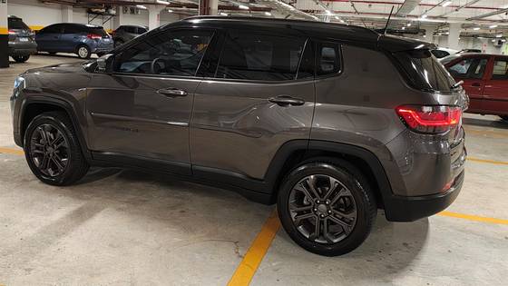 JEEP COMPASS 1.3 T270 TURBO FLEX LONGITUDE AT6